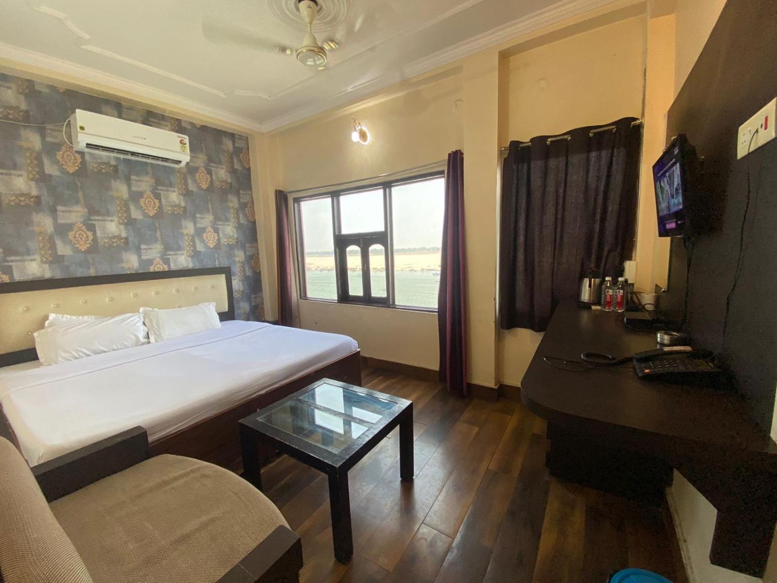 Hotel Sita Palace On Heritage Ghats Of Benaras Varanasi Esterno foto
