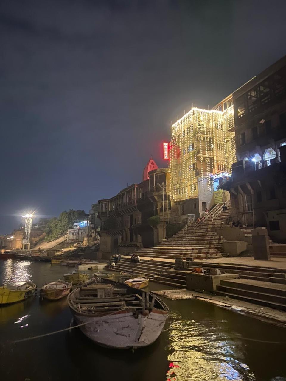 Hotel Sita Palace On Heritage Ghats Of Benaras Varanasi Esterno foto